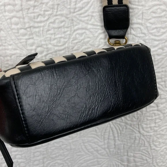 Universal Thread Checkered Black and Cream Crossbody Bag Faux Leather Cute 8 x 6 - Picture 7 of 12